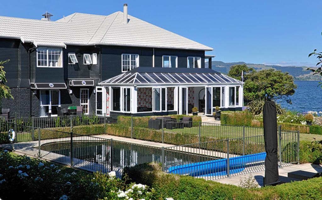 Black Swan Lakeside Boutique Hotel Rotorua Eksteriør bilde